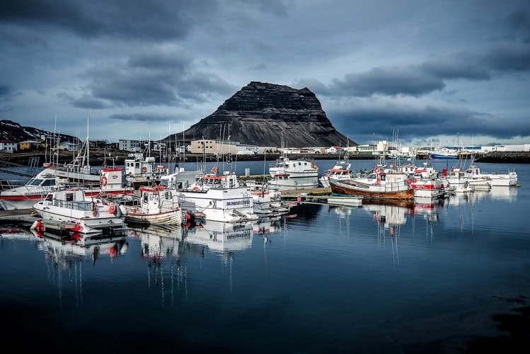 Onwa AIS Trackers aiding the Icelandic longline fishing industry’s sustainability efforts.